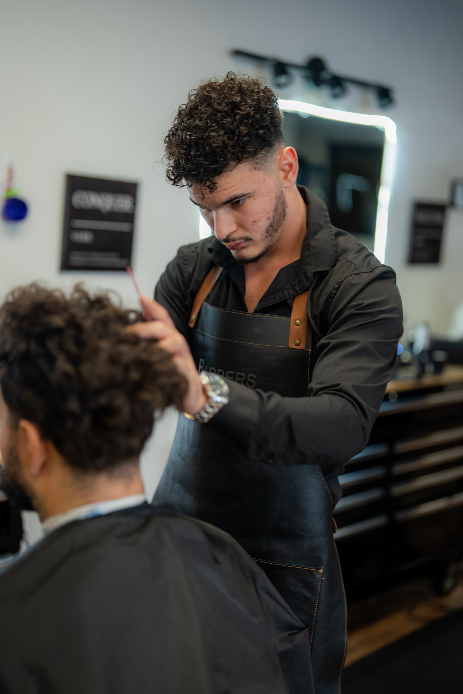 Alexander di' Ferrer trabajando