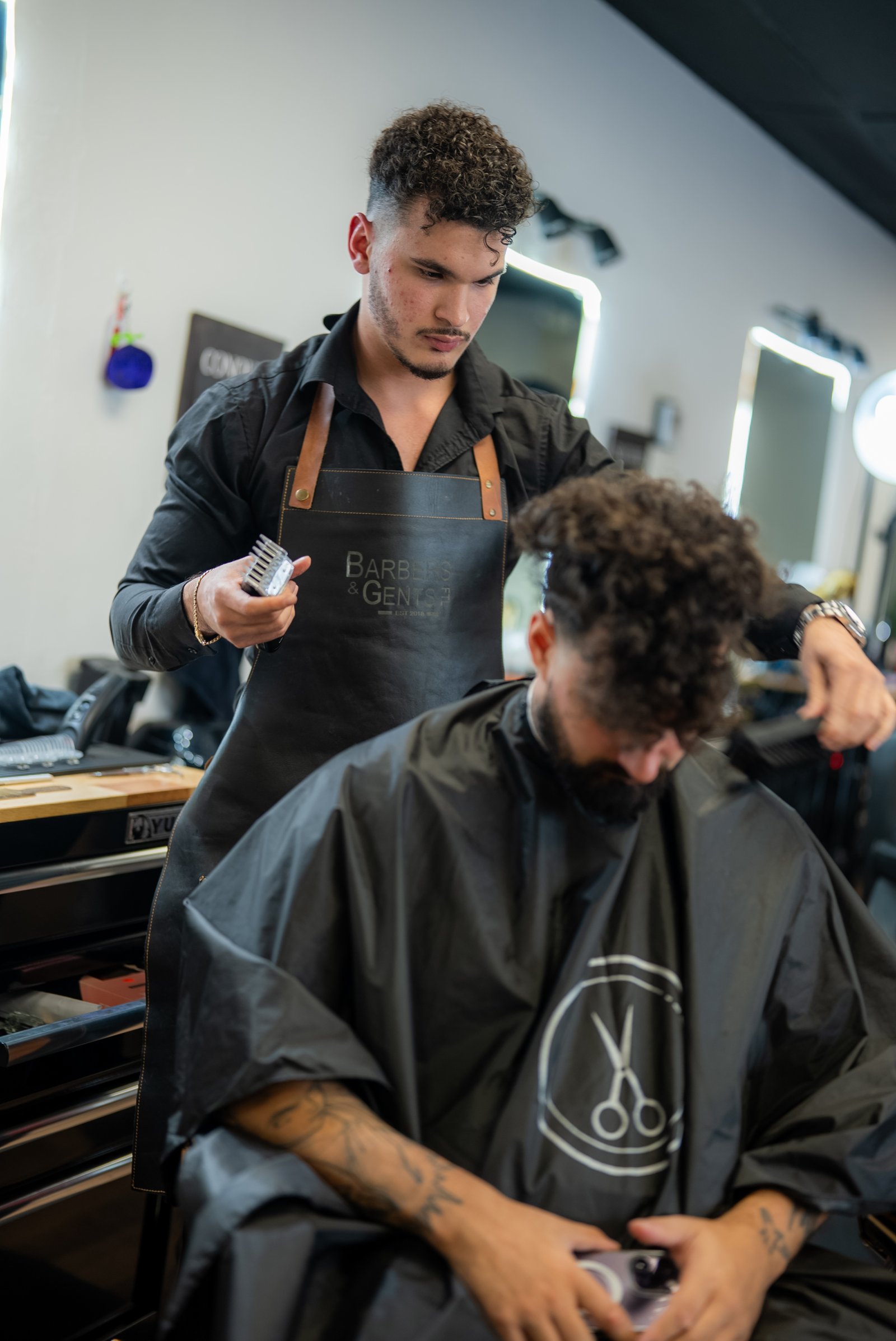 Alexander di' Ferrer trabajando